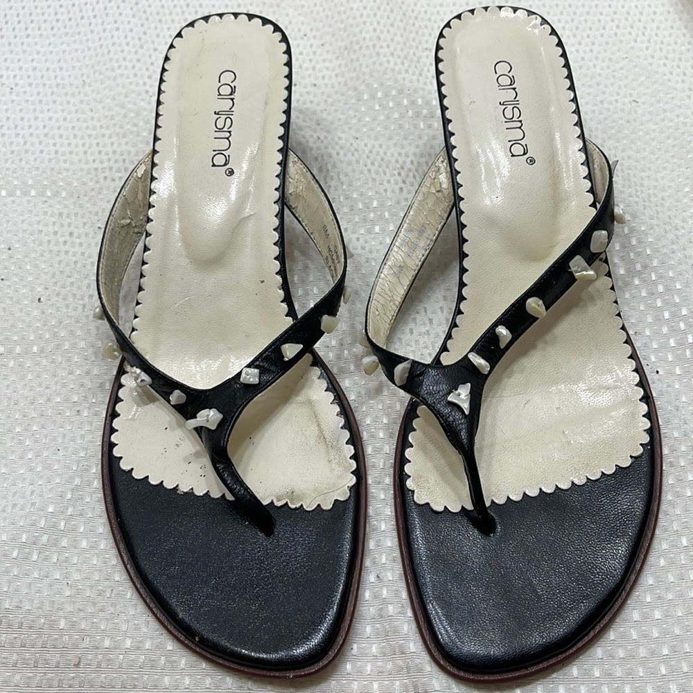 Charisma Black Leather Thong Sandals Bead Embellishment Size 8. Some Flaking